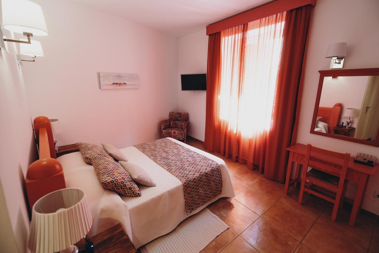 Can Serrete Hotel Sineu  Bagian luar foto